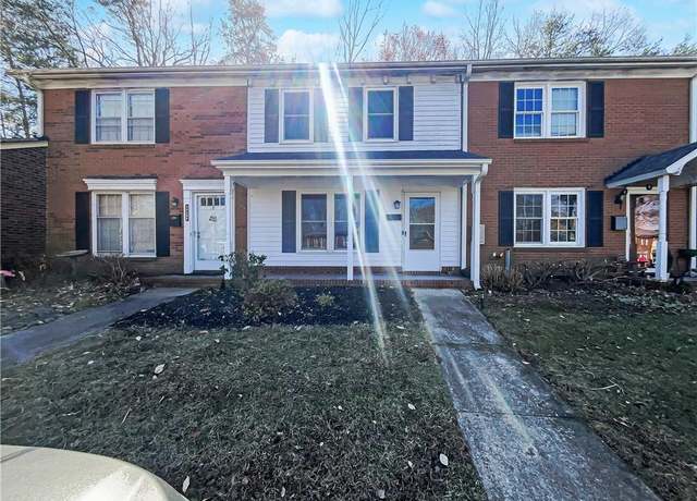 Property at 4616 Lawndale Dr Unit E, Greensboro, NC 27455, 2 beds, 1.5 baths