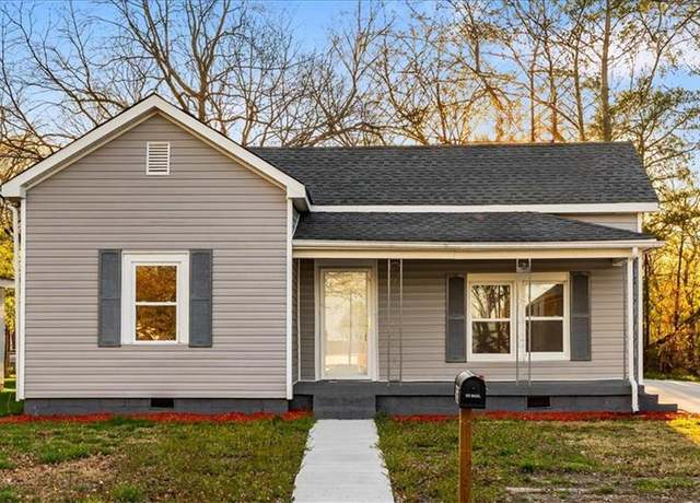 Property at 105 Moore St, Thomasville, NC 27360, 4 beds, 2 baths