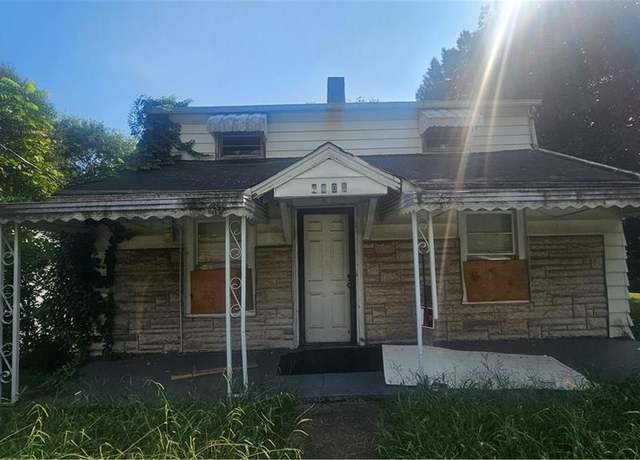 Property at 1405 Douglas St, Winston-salem, NC 27105, 4 beds, 1 bath