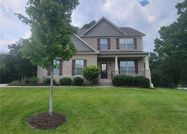 Property at 1320 Trafalgar Dr, High Point, NC 27262, 5 beds, 3.5 baths