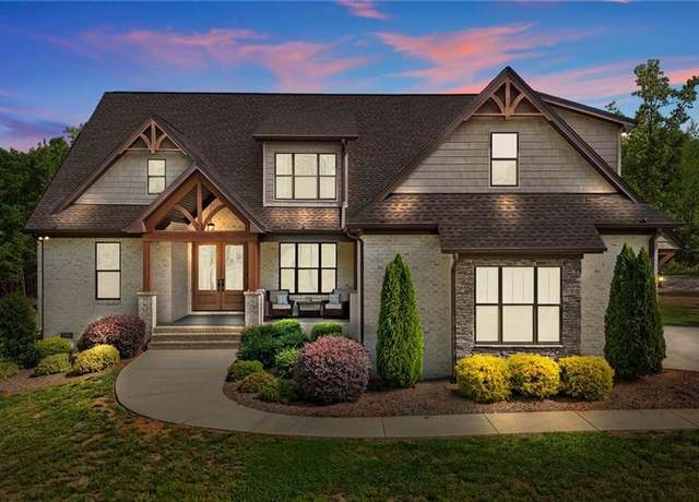 Property at 1258 Burnetts Chapel Rd, Greensboro, NC 27406, 4 beds, 4.5 baths