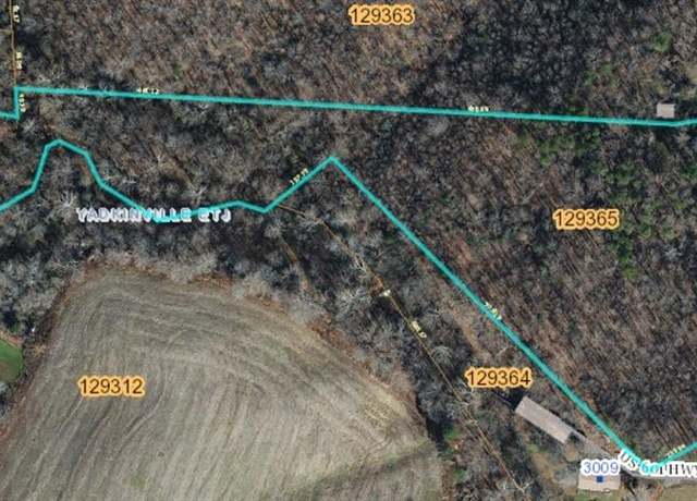 Property at 1122 S State St, Yadkinville, NC 27055