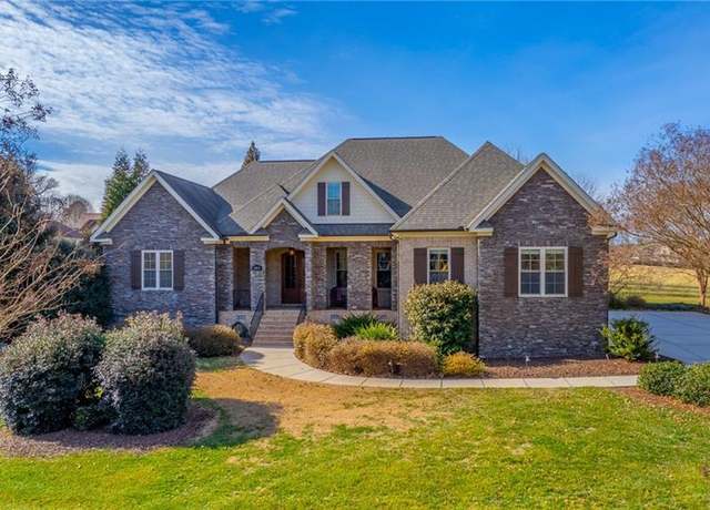Property at 6803 River Farm Dr, Oak Ridge, NC 27310, 4 beds, 3.5 baths