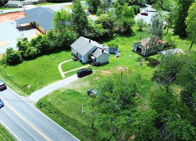 Property at 853 Johnson Ridge Rd, Elkin, NC 28621, 3 beds, 1 bath