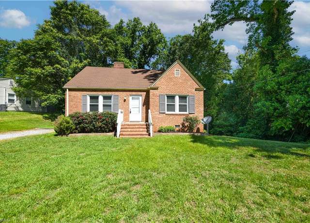 Property at 806 Idlewood Dr, Greensboro, NC 27408, 2 beds, 1 bath