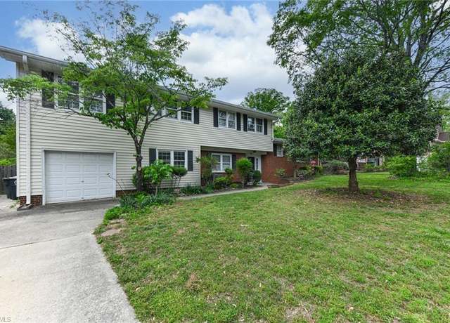 Property at 819 Montpelier Dr, Greensboro, NC 27410, 4 beds, 2.5 baths