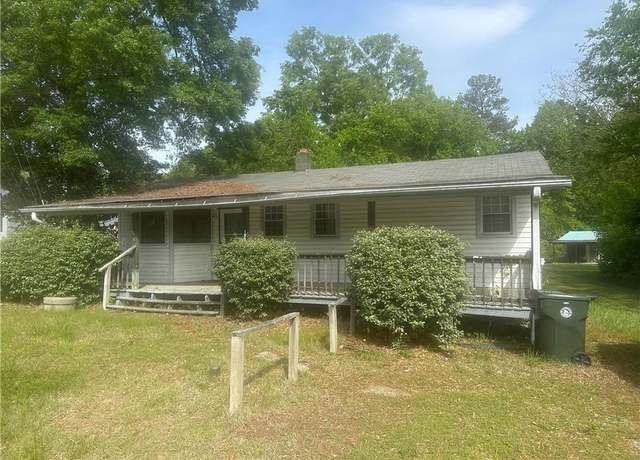 Property at 1052 Johnsontown Rd, Thomasville, NC 27360, 3 beds, 1 bath