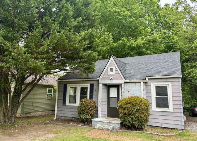 Property at 210 Spencer St, High Point, NC 27265, 2 beds, 1 bath