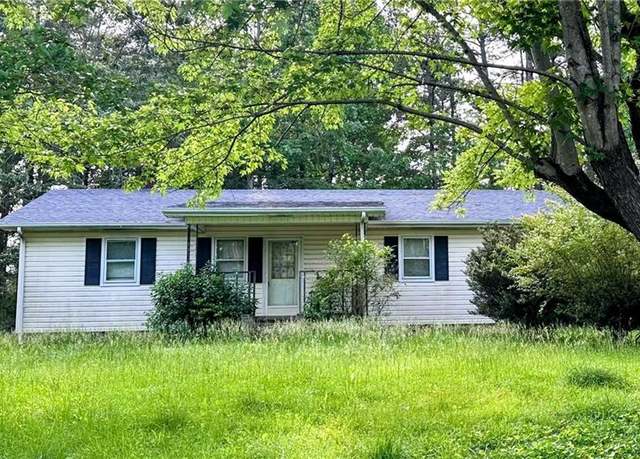 Property at 225 Dan Bryant Rd, Pilot Mountain, NC 27041, 3 beds, 1 bath