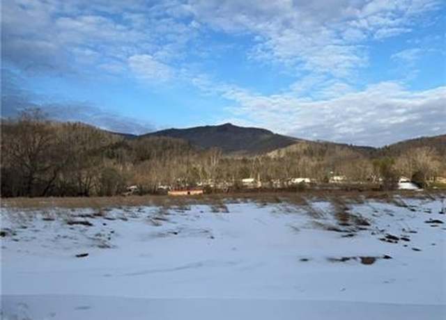 Property at 644 Teaster Valley Ln, Banner Elk, NC 28604, 3 beds, 2 baths