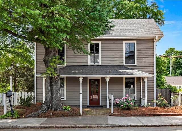 Property at 1010 S Poplar St, Winston-salem, NC 27101, 3 beds, 2 baths