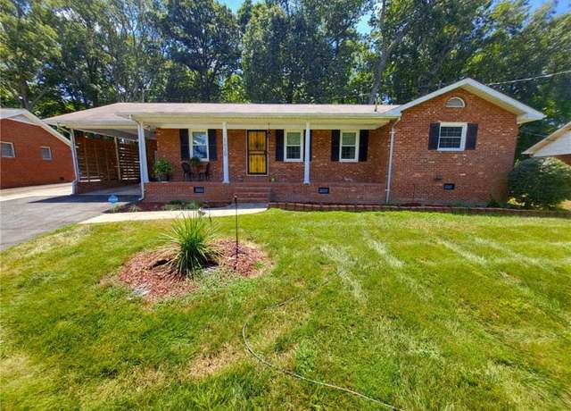 Property at 1620 Seven Oaks Pl, High Point, NC 27265, 3 beds, 2 baths