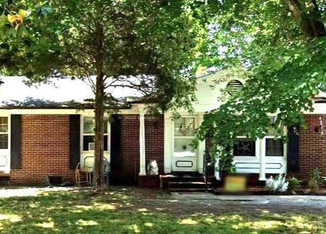Property at 2218 Lakeland Rd, Greensboro, NC 27406, 3 beds, 1.5 baths