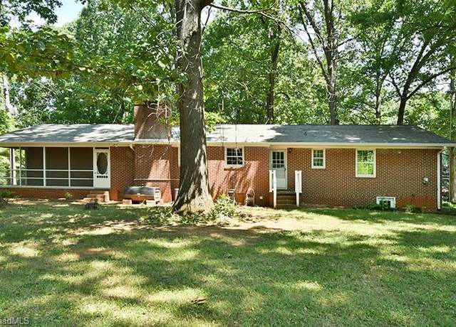 Property at 6204 Winview Heights St, Clemmons, NC 27012, 3 beds, 2 baths