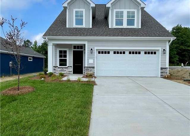 Property at 3419 Willowcrest St, High Point, NC 27265, 3 beds, 2.5 baths