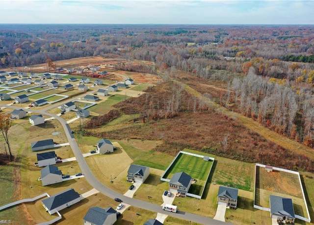 Property at 1 Towhee Trl, Lexington, NC 27295