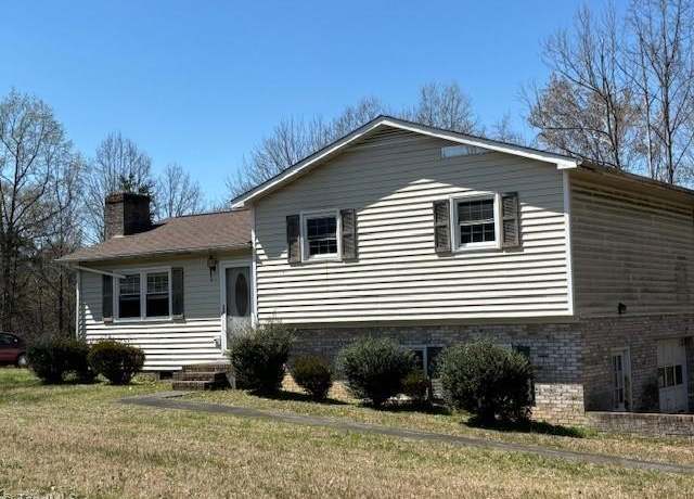 Property at 165 Rockaway Dr, Winston-salem, NC 27107, 3 beds, 2 baths