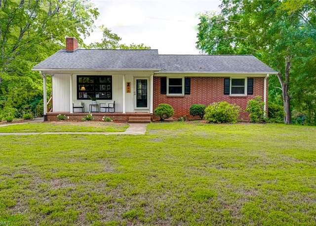 Property at 46 Robinhood Cir, Winston-salem, NC 27106, 3 beds, 2 baths