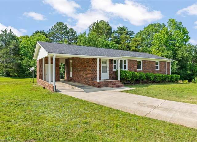 Property at 125 Jacklyn Ct, High Point, NC 27265, 3 beds, 2 baths