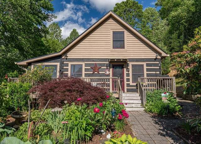 Property at 612 Joe Shoemaker Rd, Vilas, NC 28692, 2 beds, 2 baths
