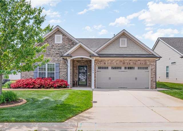 Property at 1399 Land Grove Dr, Kernersville, NC 27284, 3 beds, 2 baths
