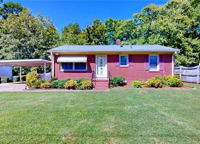 Property at 300 Hillside Dr, Lexington, NC 27295, 2 beds, 2 baths