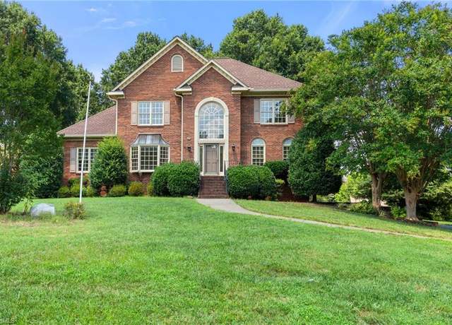 Property at 4413 Lochurst Dr, Pfafftown, NC 27040, 4 beds, 4.5 baths