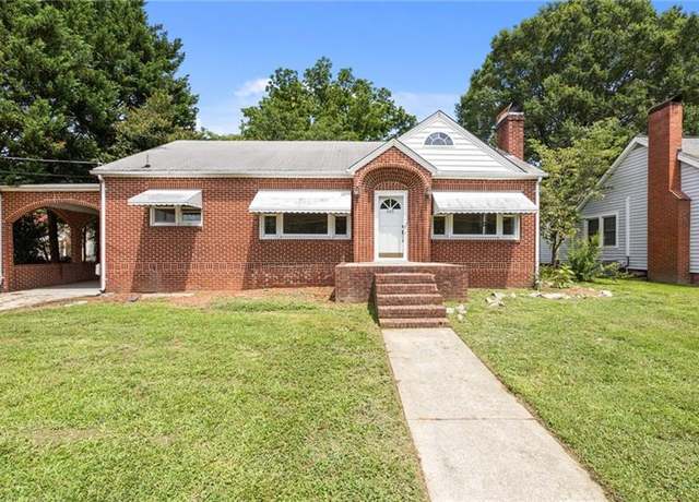 Property at 409 NW Market St, Reidsville, NC 27320, 3 beds, 1 bath