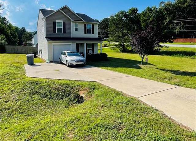 Property at 1797 Windcrest Rd, Asheboro, NC 27203, 3 beds, 3 baths