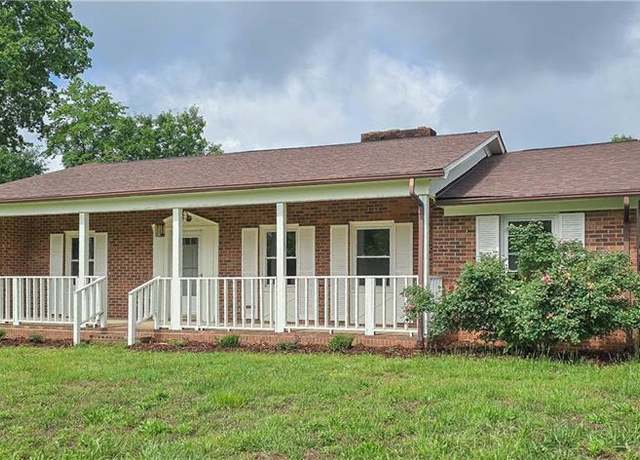 Property at 213 Sidney St, Lexington, NC 27295, 3 beds, 2 baths