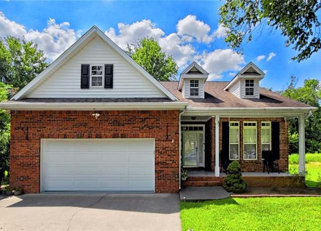 Property at 4403 Mill Creek Rd, Winston-salem, NC 27106, 3 beds, 2 baths