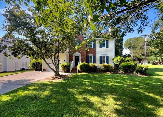 Property at 1200 Salem Crossing Rd, Kernersville, NC 27284, 3 beds, 2.5 baths
