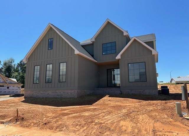 Property at 1341 Maple Chase Ln, Winston-salem, NC 27106, 4 beds, 4.5 baths