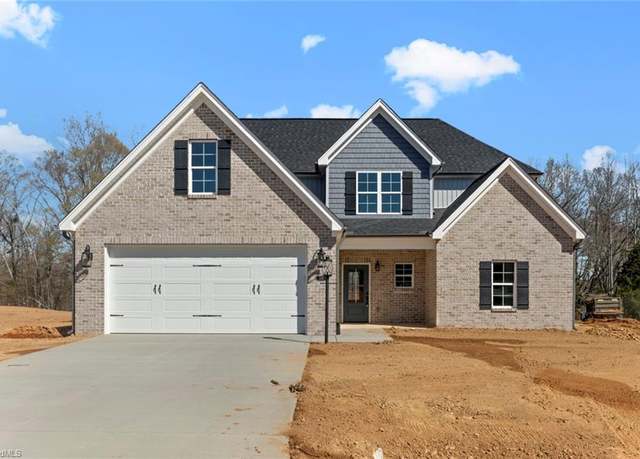 Property at 118 Enclave Dr, Clemmons, NC 27012, 4 beds, 3.5 baths