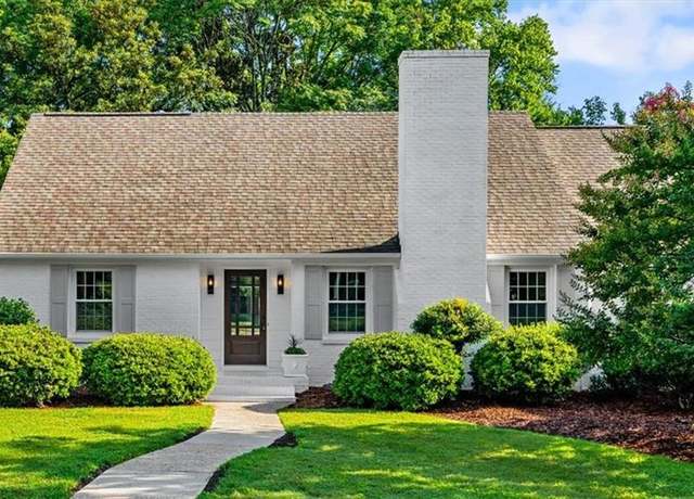 Property at 1212 Buckingham Rd, Greensboro, NC 27408, 4 beds, 2.5 baths