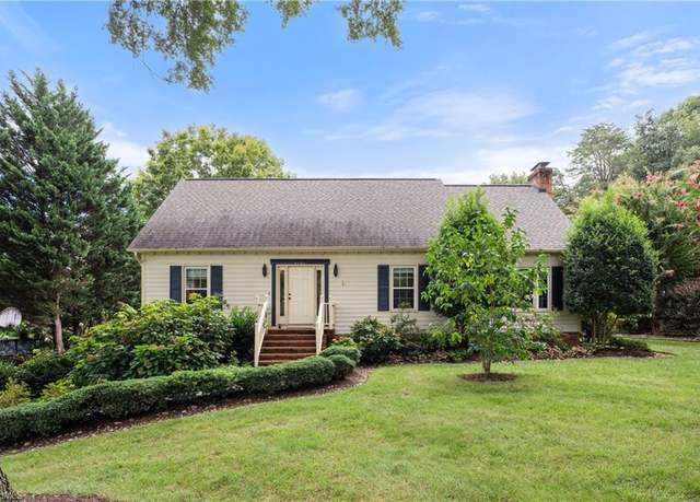 Property at 4121 Allistair Rd, Winston-salem, NC 27104, 4 beds, 3 baths