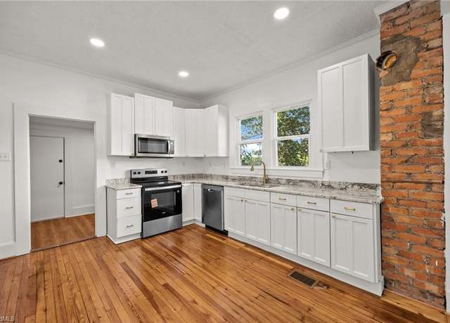 Property at 410 Beaumont St, Winston-salem, NC 27101, 4 beds, 2 baths