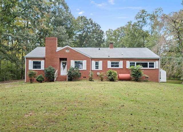 Property at 4170 High Point Rd, Winston-salem, NC 27107, 3 beds, 2 baths