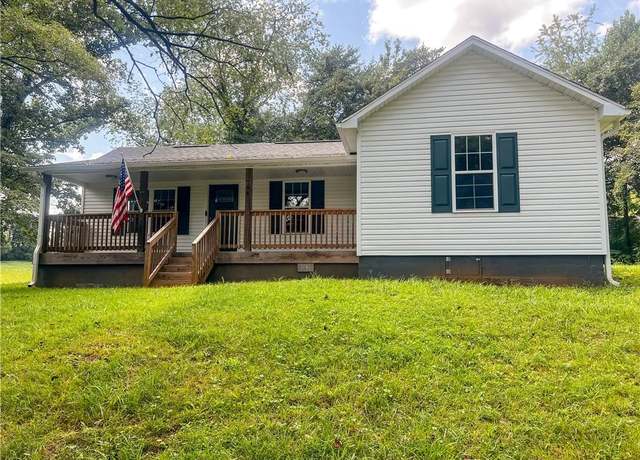 Property at 294 Pipers Gap Rd, Mount Airy, NC 27030, 3 beds, 1.5 baths
