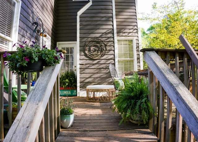 Property at 2704 Regents Park Ln, Greensboro, NC 27455, 3 beds, 2.5 baths