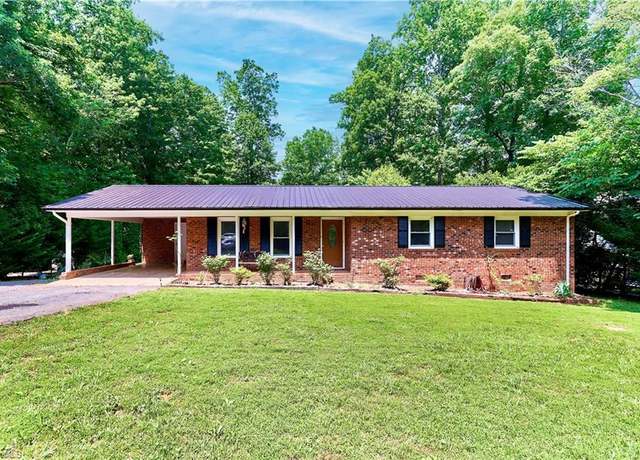 Property at 1560 Leslie St, Asheboro, NC 27205, 3 beds, 2 baths