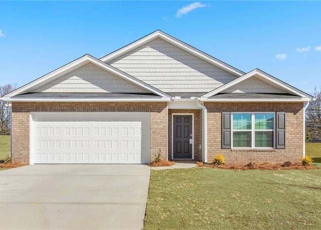 Property at 154 Preston Oaks Dr, King, NC 27021, 4 beds, 2 baths
