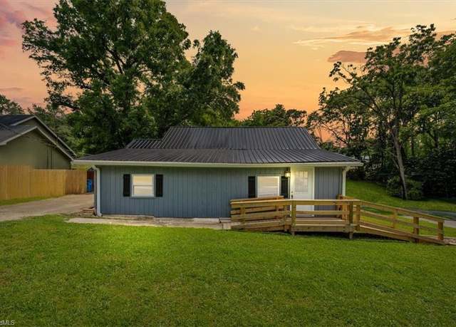 Property at 539 W Salisbury St, Denton, NC 27239, 3 beds, 1 bath