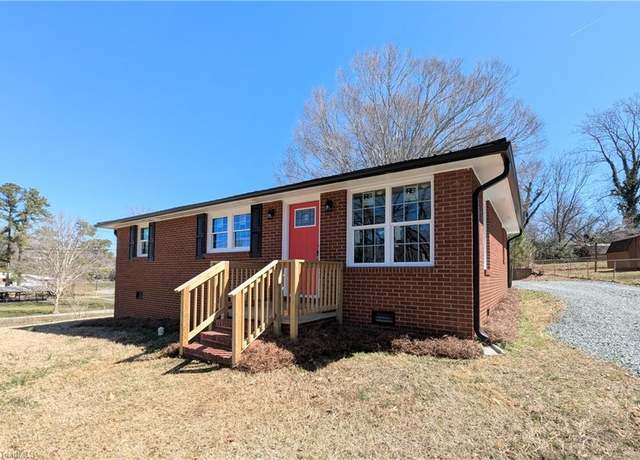 Property at 319 Burler St, Lexington, NC 27292, 3 beds, 1 bath