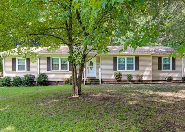 Property at 3545 N Lakeshore Dr, Clemmons, NC 27012, 3 beds, 2 baths