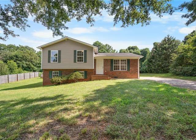 Property at 270 Bremen Garden Dr, Lexington, NC 27295, 3 beds, 2 baths