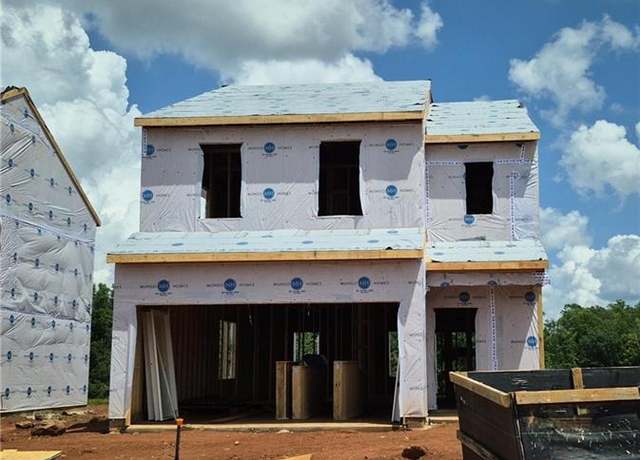 Property at 5097 Fallmeade Rd, Kernersville, NC 27284, 3 beds, 2.5 baths