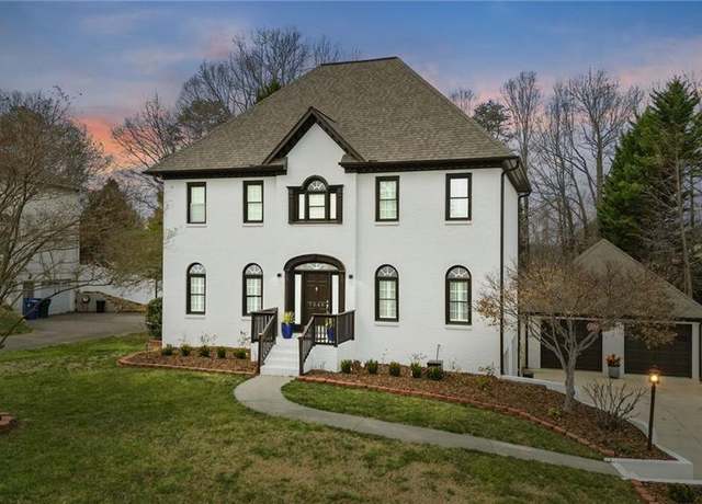 Property at 7049 Orchard Path Dr, Clemmons, NC 27012, 3 beds, 2.5 baths