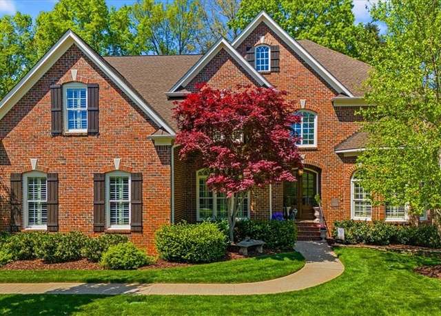 Property at 804 Northern Shores Ln, Greensboro, NC 27455, 4 beds, 4.5 baths
