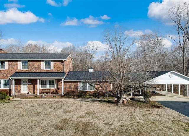 Property at 601 Stokes Rd, Reidsville, NC 27320, 4 beds, 3.5 baths